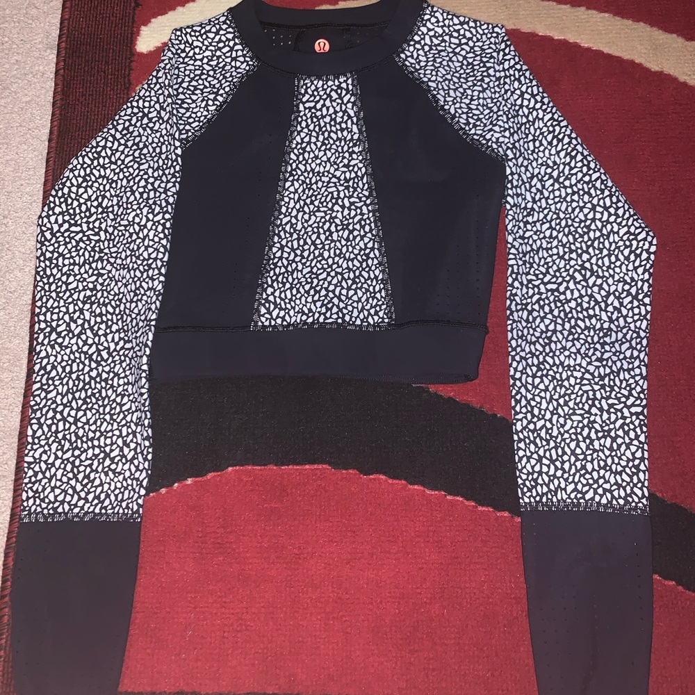 Lululemon reversible long sleeve crop top